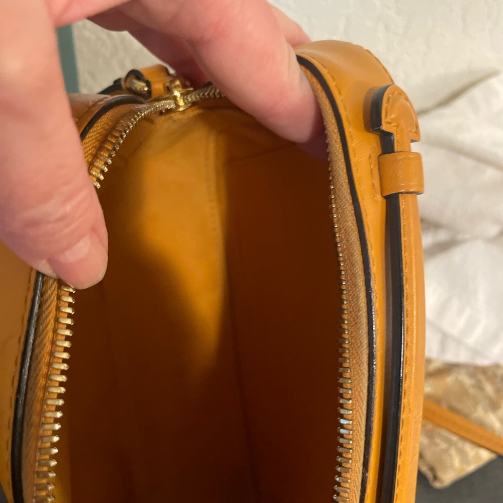 Louis Vuitton Damier Crossbody - Picture 8 of 8